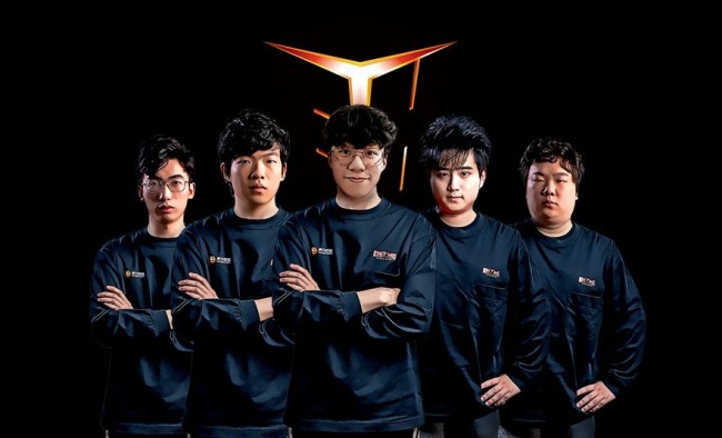 部分年轻或 部分年轻或